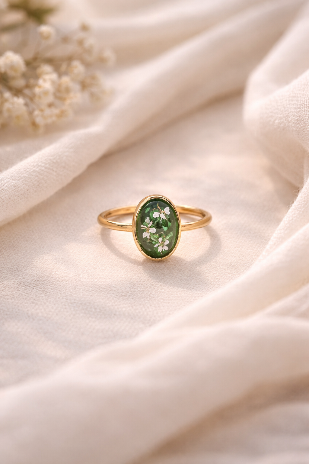 SCARLET ORB MINIMALIST RING