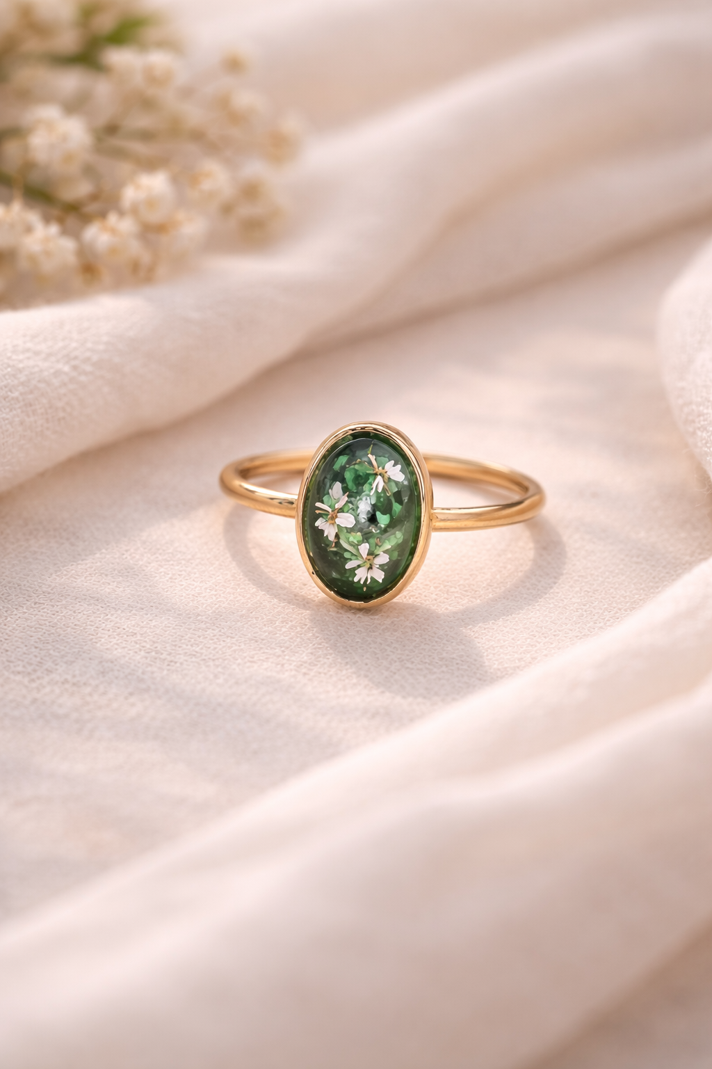 SCARLET ORB MINIMALIST RING